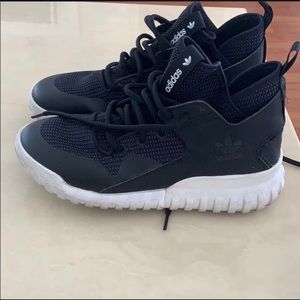 Mans Shoes 👟Adidas tubular x